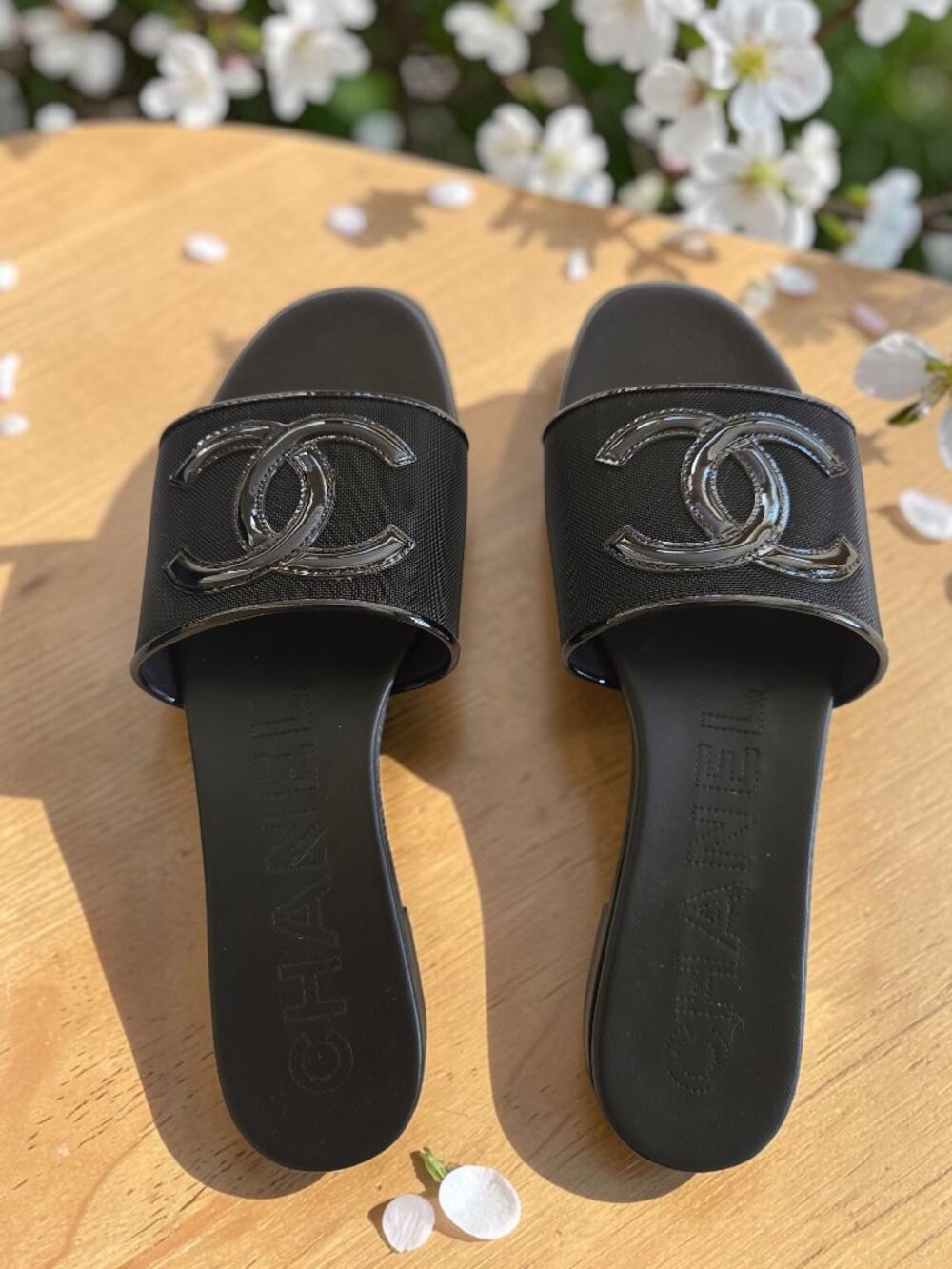 NIB Chanel Mesh & Patent Calfskin CC Logo Mules Slides Black 36 / 6